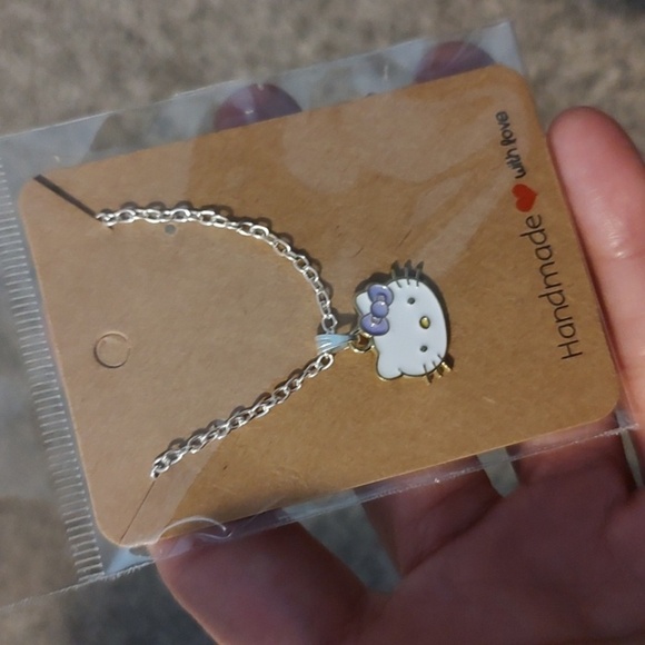 Hello Kitty Pendant - Picture 2 of 4